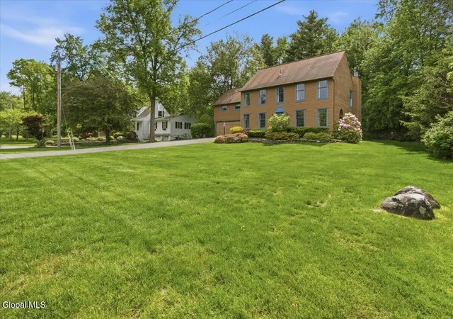 Homes for sale in Niskayuna, NY | 908 Mohegan Rd, Niskayuna, NY 12309 | MLS# 202618788