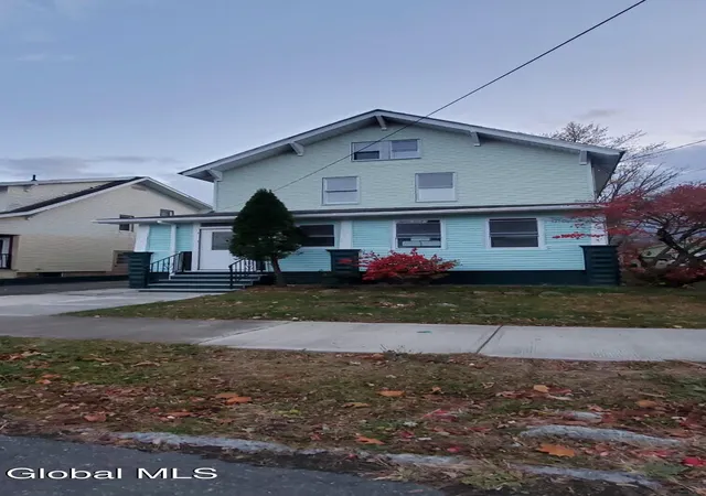 1st image of 33 Glenwood Rd, Albany, NY 12204 | MLS# 202613789