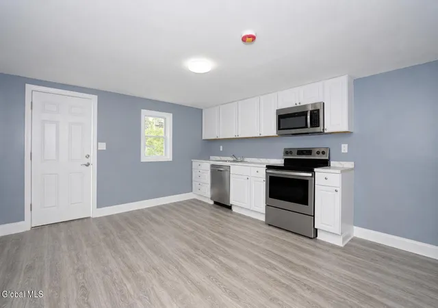 4th image of 99 Railroad Ave, Hoosick Falls, NY 12090 | MLS# 202530078