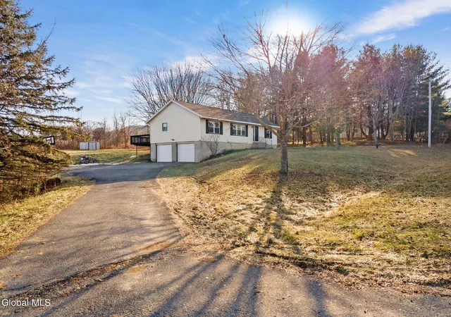 2nd image of 1146 Bulls Head Rd, Amsterdam, NY 12010 | MLS# 202610106