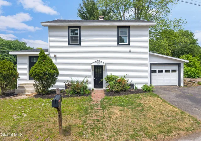 1st image of 150 Schoolhouse Rd, Guilderland, NY 12203 | MLS# 202613195