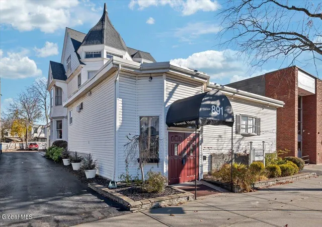 2nd image of 891 Madison Ave, Albany, NY 12208 | MLS# 202530627