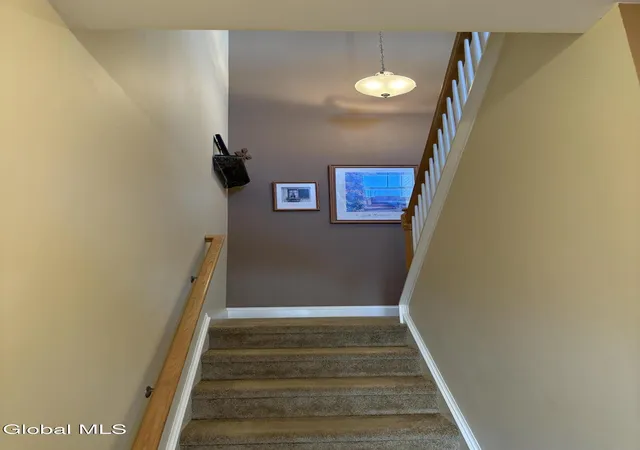 4th image of 406 Kelly Cir, Guilderland, NY 12009 | MLS# 202614497