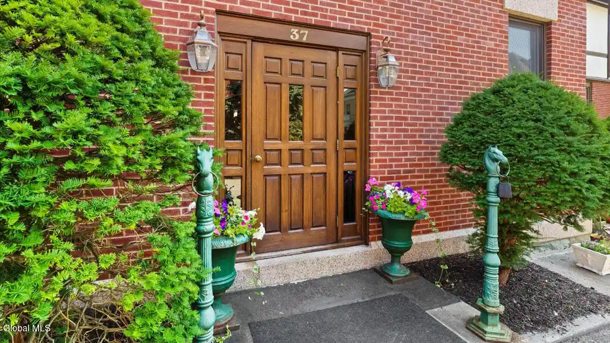 Listing Photo 2 - Condo for sale in 37 Clark St located at 37 Clark St, Saratoga Springs, NY 12866 - Unit 37 Clark St