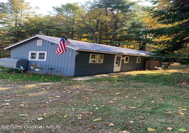 Homes for sale in Crown Point, NY | 326 Middle Rd, Crown Point, NY 12928 | MLS# 202610207