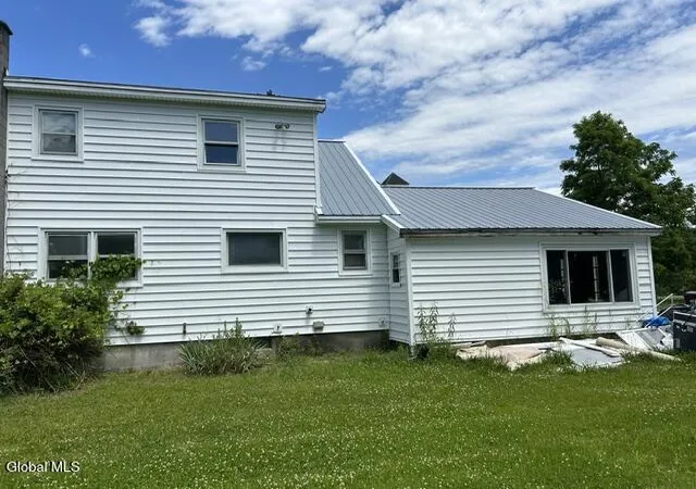 5th image of 90 Tomhannock Rd, Valley Falls, NY 12185 | MLS# 202610985