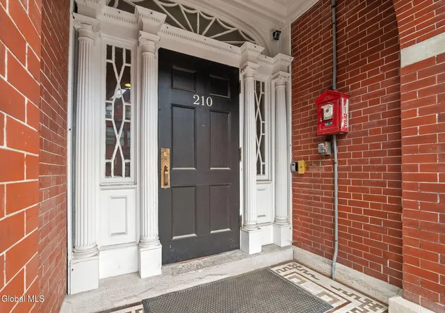 4th image of 210 Union St, Schenectady, NY 12305 | MLS# 202611091