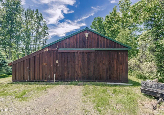 Photo 4 of Sale Pending at 1302 County Hwy 107, Fort Johnson, NY 12070 | MLS# 202611424 | Listing updated on 2026-08-24