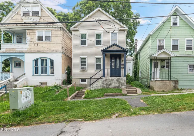 2nd image of 9 Jackson Pl, Schenectady, NY 12308 | MLS# 202611361