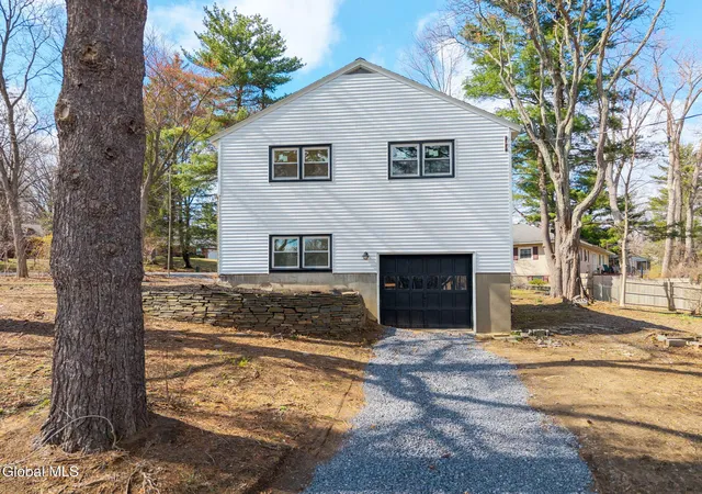 Homes for sale in Niskayuna, NY | 1030 Atateka Rd, Niskayuna, NY 12309 | MLS# 202614659