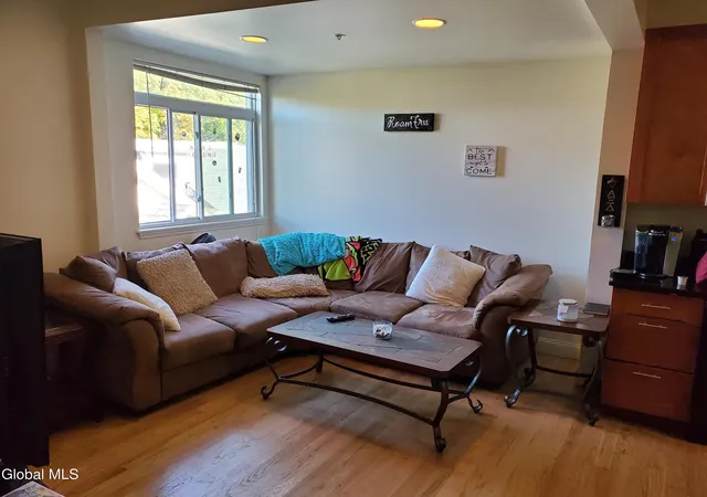 3rd image of 811 Madison Ave, Albany, NY 12208 | MLS# 202611652