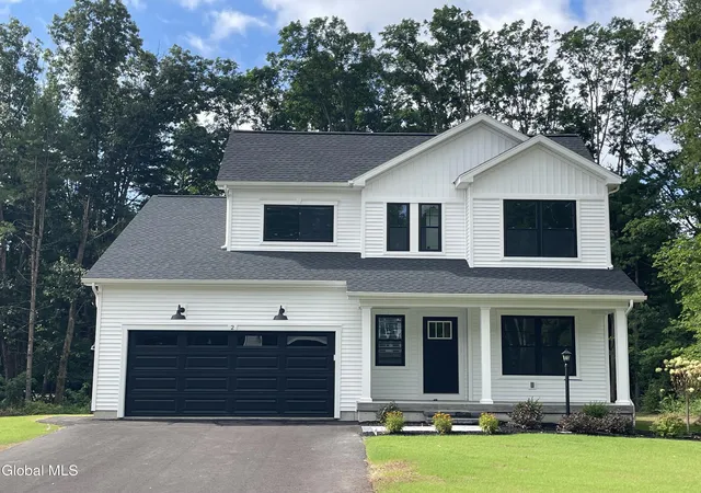 Single Family Residence at 2 Hunter Ct, Ballston Spa, NY 12020 | MLS# 202612487 | | Sold on 2026-07-23