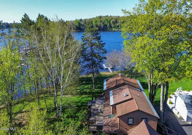 Homes for sale in Mayfield, NY | 122 Boblin Marina Dr, Mayfield, NY 12117 | MLS# 202612178