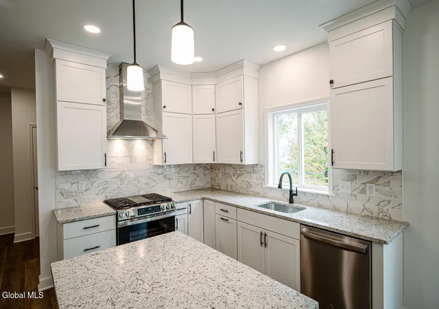 2nd image of 22 Cloverleaf Ct, East Greenbush, NY 12061 | MLS# 202612472