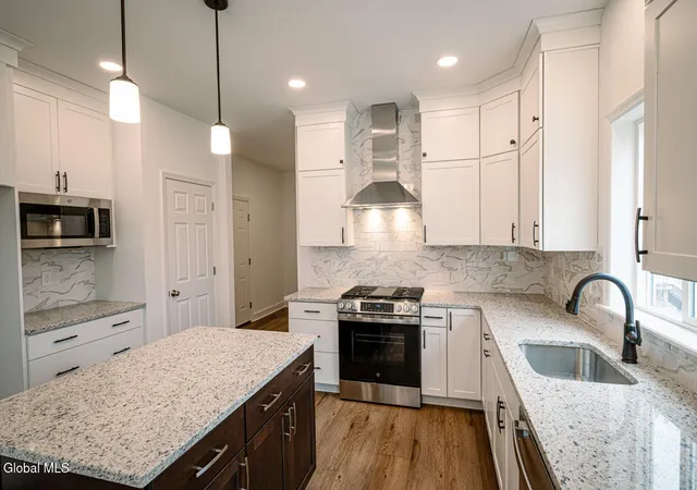 Photo 3 of Sale Pending at 22 Cloverleaf Ct, East Greenbush, NY 12061 | MLS# 202612472 | Listing updated on 2026-04-17