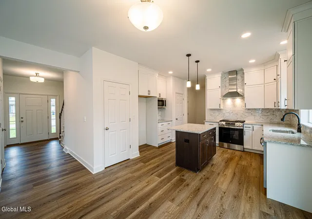 Photo 3 of Sale Pending at 22 Cloverleaf Ct, East Greenbush, NY 12061 | MLS# 202612472 | Listing updated on 2026-04-17