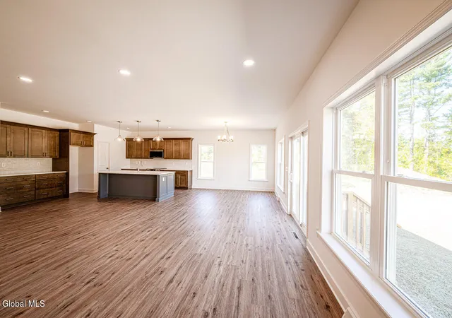 22nd image of 9 Stone Creek Dr, East Greenbush, NY 12061 | MLS# 202612474
