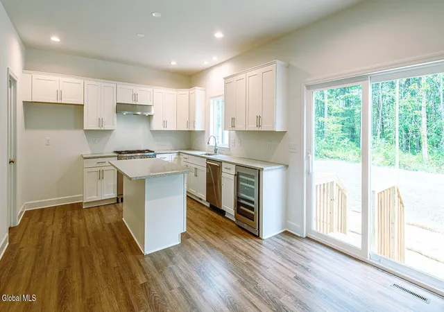 3rd image of 15 Stone Creek Dr, East Greenbush, NY 12061 | MLS# 202612473