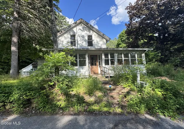 Homes for sale in Lake Luzerne, NY | 16 Summit Pl, Lake Luzerne, NY 12846 | MLS# 202612720