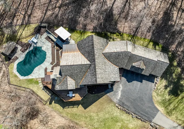 3rd image of 35 Shaker Bay Rd, Latham, NY 12110 | MLS# 202616731