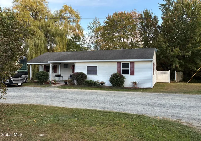 Photo 4 of House for sale at 120 Weatherwax Rd, Poestenkill, NY 12140 | MLS# 202613004 | Listing updated on 2026-09-01