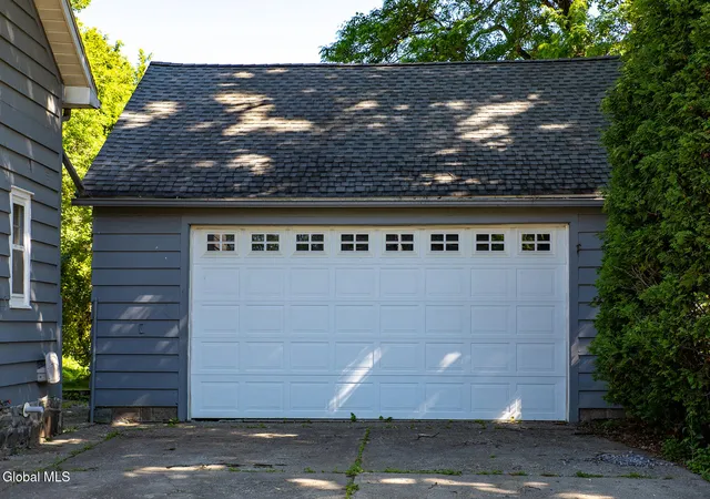 Photo 3 of Sale Pending at 9 Halfmoon Dr, Waterford, NY 12188 | MLS# 202619339 | Listing updated on 2026-09-02
