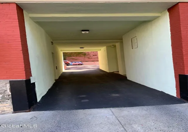 3rd image of 270 Hudson Ave, Albany, NY 12210