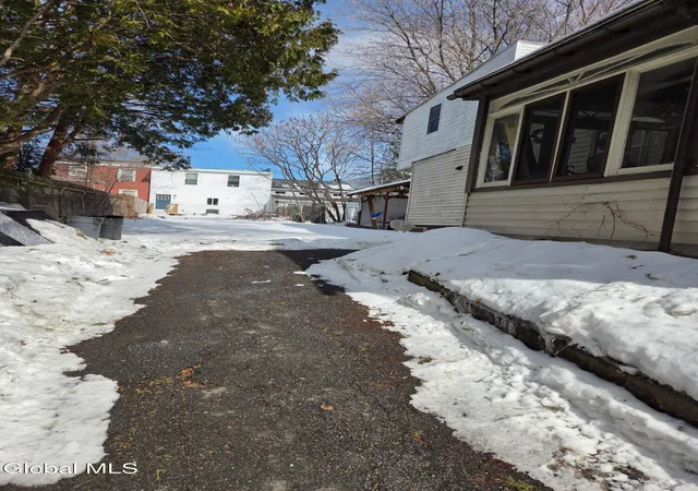 3rd image of 511 Morris St, Albany, NY 12208 | MLS# 202613146