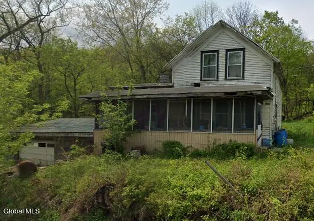 Photo 3 of Single family home for sale at 23 Dundee Ave, Hoosick Falls, NY 12090 | MLS# 202613408 | Listing updated on 2026-09-03
