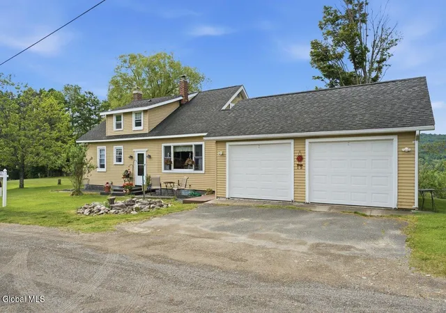 Homes for sale in Petersburg, NY | 15 Loneoak Ln, Petersburg, NY 12138 | MLS# 202614979