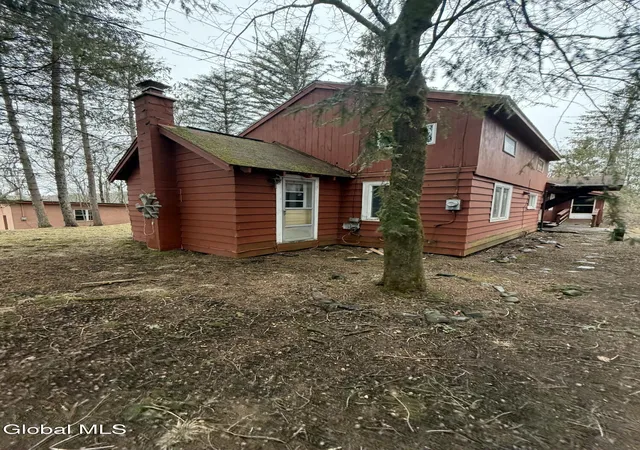 Homes for sale in Grafton, NY | 2704 Ny 2, Grafton, NY 12052 | MLS# 202613388
