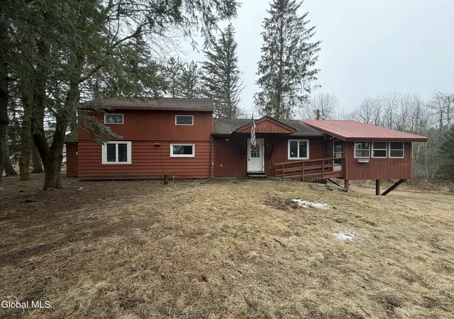 Homes for sale in Grafton, NY | 2704 Ny-2, Grafton, NY 12052 | MLS# 202613388