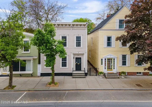 Listing Photo 4 - Condo for sale in building located at 462-470 2nd Ave, Troy, NY 12182