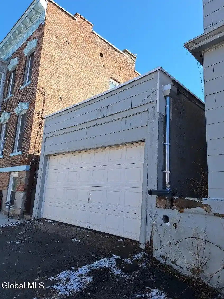 Listing Photo 2 - Condo for sale in 65 13th St located at 65 13th St, Troy, NY 12180 - Unit 65 13th Street