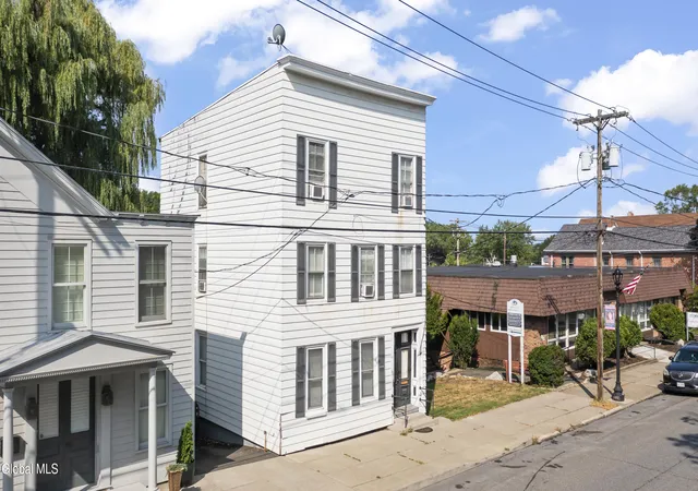 2nd image of 823 Warren St, Hudson, NY 12534 | MLS# 202613870