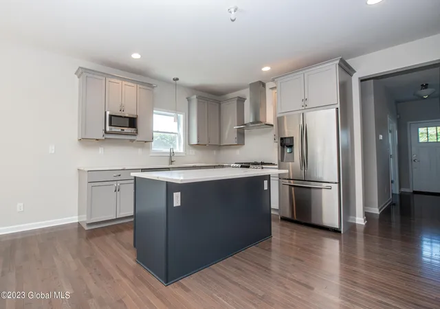 5th image of 4 Hunter Ct, Ballston Spa, NY 12020 | MLS# 202615487