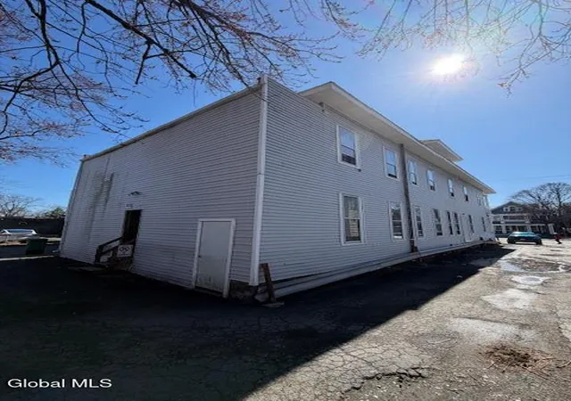 4th image of 865 Madison Ave, Albany, NY 12208 | MLS# 202613988