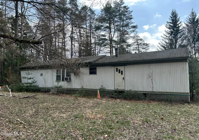 Homes for sale in Broadalbin, NY | 147 Lampman Rd, Broadalbin, NY 12025 | MLS# 202615155