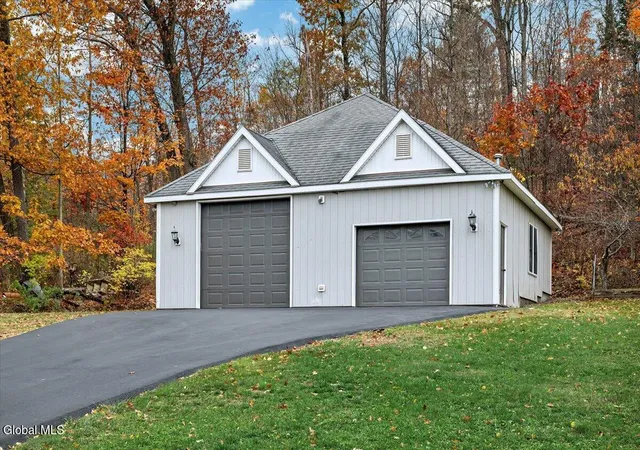 4th image of 1306 Putnam Rd, Schenectady, NY 12306 | MLS# 202618807