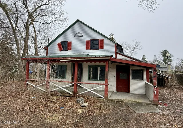 Photo 3 of Sale Pending at 60 Wilson Ave, South Glens Falls, NY 12803 | MLS# 202614434 | Listing updated on 2026-09-13