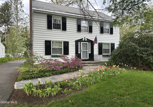 Homes for sale in Niskayuna, NY | 1555 Dean St, Niskayuna, NY 12309 | MLS# 202617714