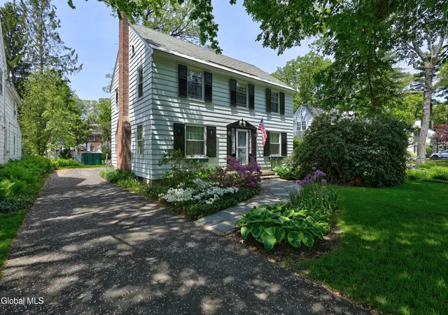 Homes for sale in Niskayuna, NY | 1555 Dean St, Niskayuna, NY 12309 | MLS# 202617714