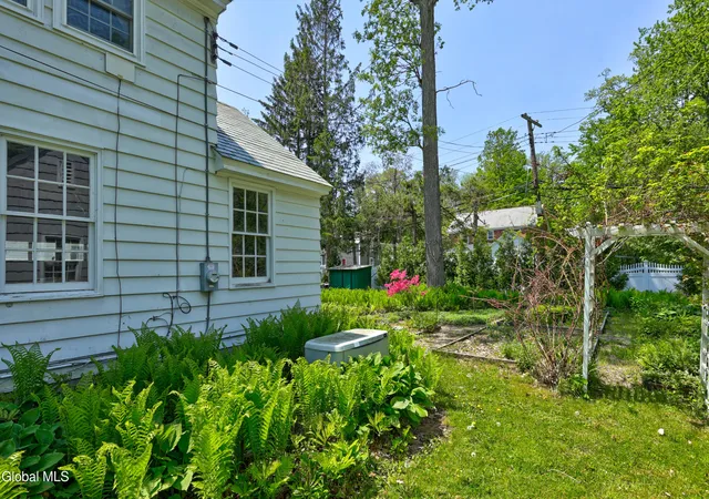 Homes for sale in Niskayuna, NY | 1555 Dean St, Niskayuna, NY 12309 | MLS# 202617714