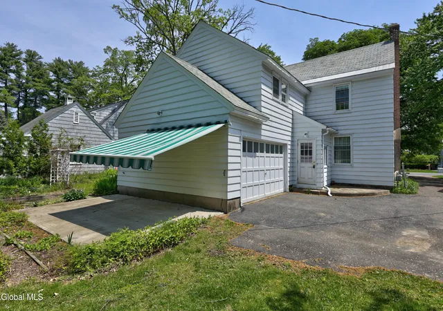 Homes for sale in Niskayuna, NY | 1555 Dean St, Niskayuna, NY 12309 | MLS# 202617714