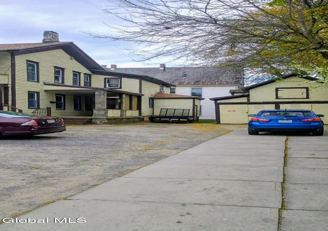 Listing Photo 4 - Condo for sale in building located at 1 Lincoln St, Gloversville, NY 12078