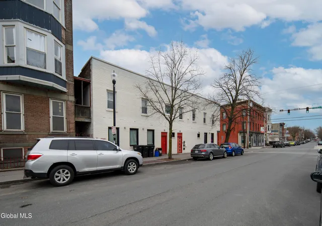 40th image of 6 Franklin Pl, Troy, NY 12180 | MLS# 202614571