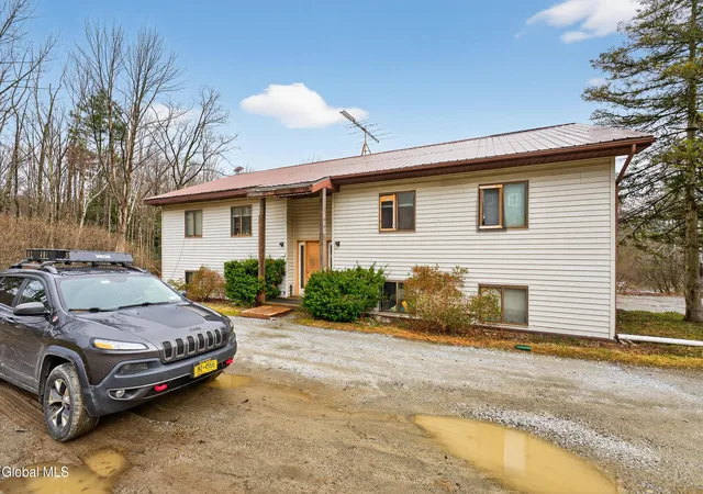 Homes for sale in Stephentown, NY | 1022 State Route 43, Stephentown, NY 12169 | MLS# 202614565