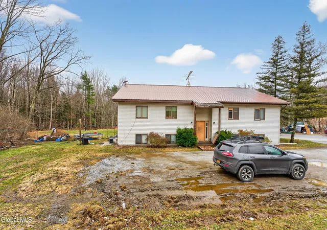 Homes for sale in Stephentown, NY | 1022 State Route 43, Stephentown, NY 12169 | MLS# 202614565