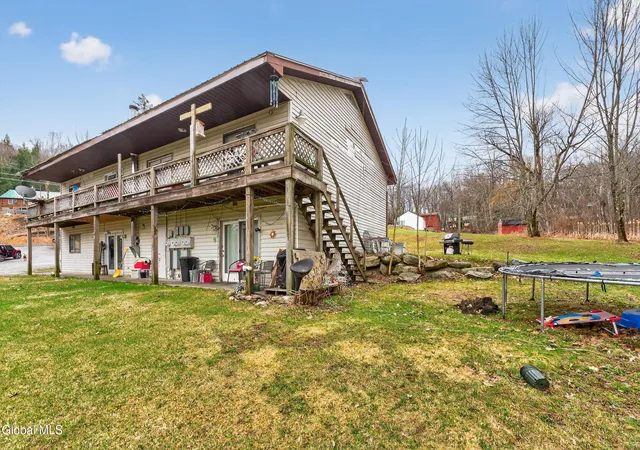Homes for sale in Stephentown, NY | 1022 State Route 43, Stephentown, NY 12169 | MLS# 202614565
