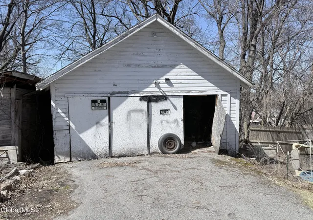 Listing Photo 2 - Condo for sale in building located at 50 Montgomery St, Gloversville, NY 12078 - Unit #